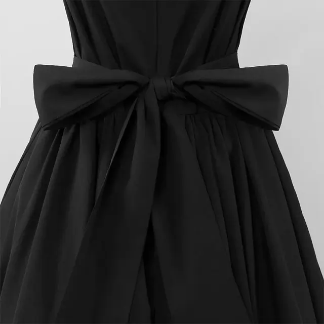 Gothic Maid Dress for Halloween Renaissance Cosplay detail 6