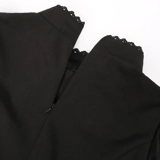Gothic Renaissance Court Long Dress for Halloween Cosplay detail 9
