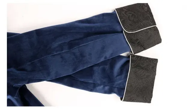 Gothic Velvet Tailcoat Medieval Cosplay Stage Costume detail 11