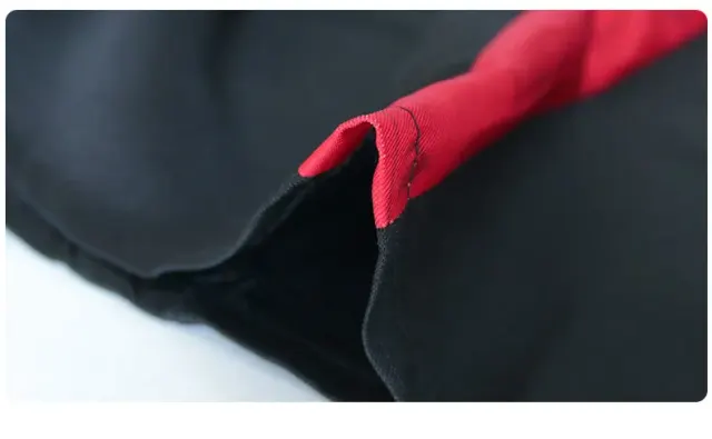 Mittelalterliches Kapuzen-Cosplay-Kleid mit Schnürung und Glockenärmeln Detail 10