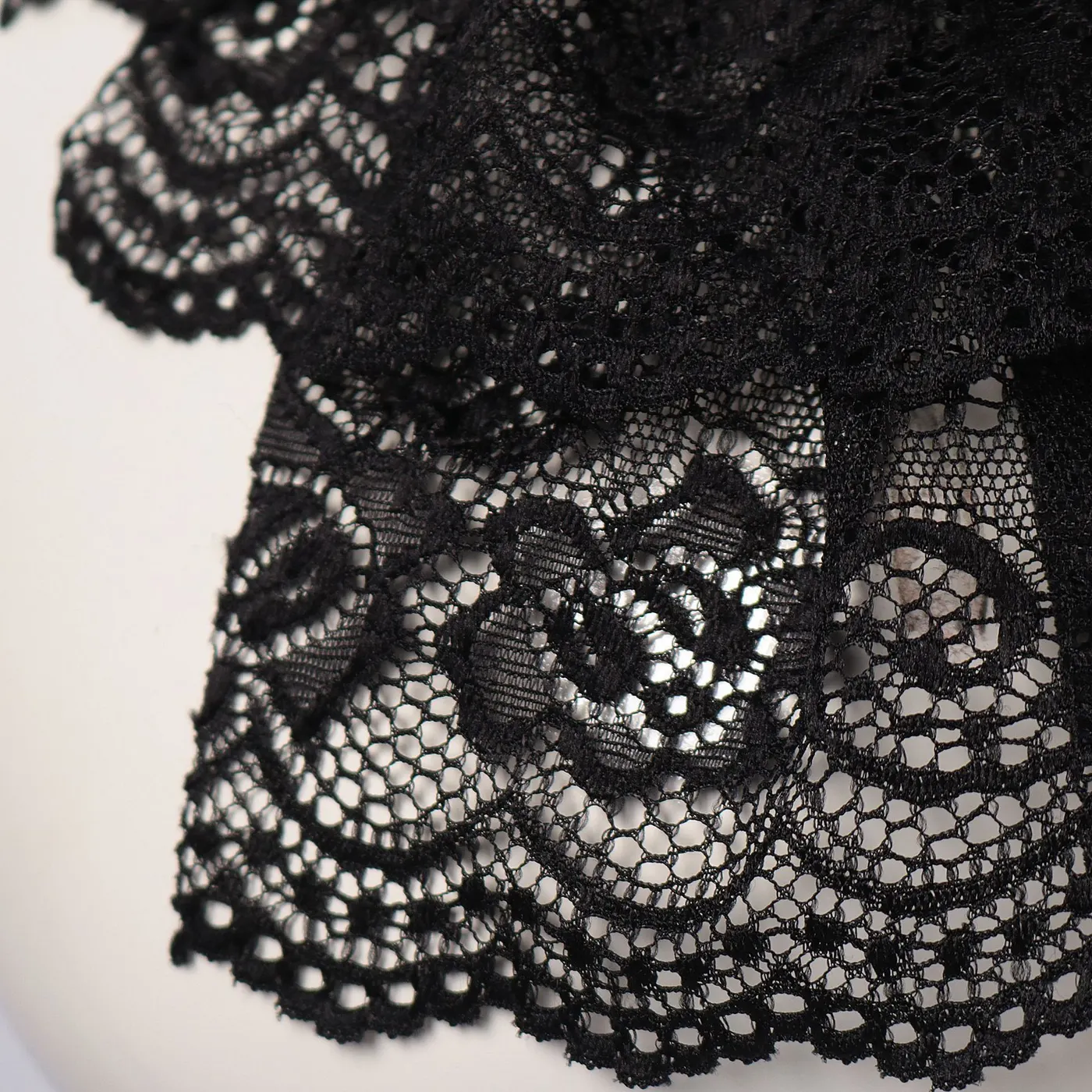 Medieval Lace Collar and Pirate Costume Accessory detail 17