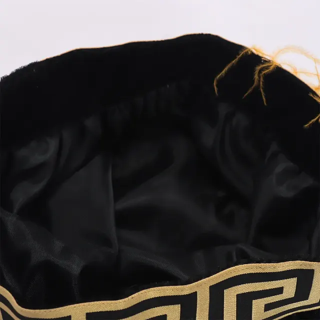 Unisex Medieval Tudor Feather Velvet Renaissance Hat detail 6