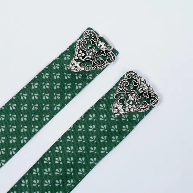 detalle de Disfraz cosplay de tres piezas para mujer con vestido de camarera de Oktoberfest y delantal de encaje 18