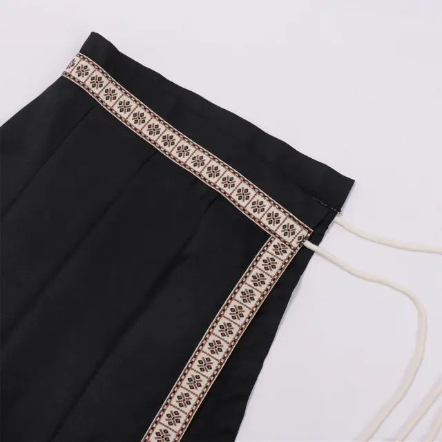 Renaissance Half-Shoulder Cape for LARP Cosplay and Halloween detail 5