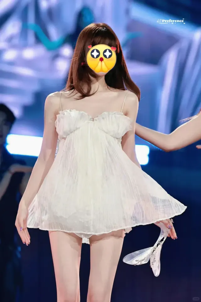 Women's Sexy Strapless Tulle Skirt Stage Costume Set detail 1
